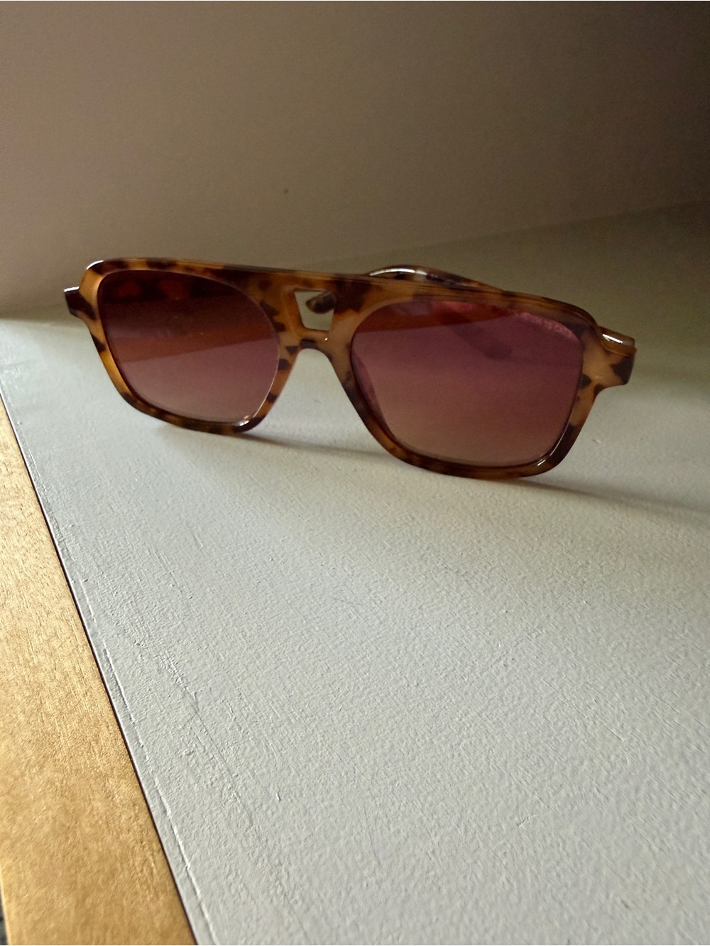 Vince Camuto Tortoise Shell Sunglasses with mirrored Brown Gradient Lenses